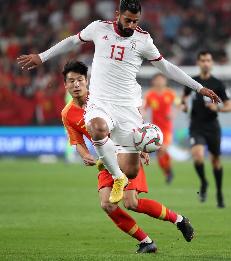 中国vs伊朗足球的相关图片